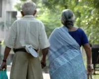 માતા-પિતાના સ્નેહનું ઋણ ચૂકવી શકાય નહીં પરંતુ તેમની સેવા કરી, આદર તથા સાથ આપીને જ થોડું ઘણું ચૂકવી શકાય