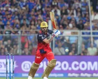 વિરાટ કોહલીએ ફિફ્ટી ફટકાર્યા પછી ગુસ્સામાં પોતાના ગ્લવ્સ અને હેલ્મેટ કેમ ફેંક્યા? વીડિયો વાયરલ