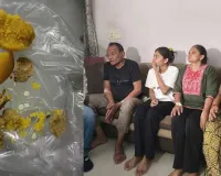 સુરતમાં અજાણ્યાએ ઘરના દરવાજા બહાર પ્રસાદ મૂક્યો, ખાતા જ પરિવાર હોસ્પિટલમાં 
