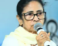 આખરે મમતા બેનર્જીએ ક્યારેય લગ્ન કેમ ન કર્યા? જાણો સફેદ સાડી પહેરવા પાછળનું રહસ્ય