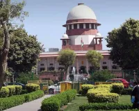 છૂટાછેડા માટે પતિ કોર્ટ ગયો તો ન્યાયાધીશે કહ્યું- 'બસ શાંતિથી બેસી રહો, 15000 રૂપિયા ચુકવતા રહો, અને ખુશ રહો.'