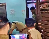 ઓટો ડ્રાઇવરના ઘરમાં કબાટમાંથી 4 બેગમાં 3 કરોડની રોકડા મળ્યા, સરકારી અધિકારી સાથે સંબંધ