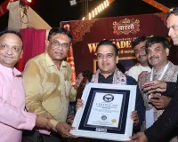 સુરતમાં વિશ્વના સૌથી ઊંચા દાંડિયાનું ડે. CM હર્ષ સંઘવીએ કર્યું અનાવરણ