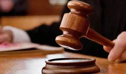 ગરીબોના 'ઘર' વેચીને રૂ. 222 કરોડ ગજવામાં નાંખ્યા! જજે વહેલી સવારે 3 વાગ્યે ઘરે કોર્ટ બોલાવીને નિર્ણય આપ્યો