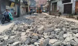 23 લાખના ખર્ચે બનાવેલો RCC રોડ 44 દિવસમાં જ તોડી નાખવાની નોબત આવી ગઈ