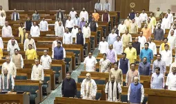 'વંદે માતરમ' સમયે પણ ઉભું રહેવું પડશે... 'જન ગણ મન' જેવા નિયમો બનશે? સરકાર કરી રહી છે તૈયારી