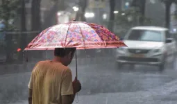 ગુજરાતમાં 17 જિલ્લામાં ભારે પવન સાથે માવઠાની આગાહી, હવામાન વિભાગનું ‘યલો એલર્ટ’