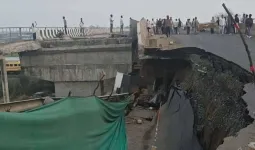 મધ્ય પ્રદેશમાં 400 કરોડના ખર્ચે બનેલો એક પુલ 4 વર્ષમાં તૂટી પડ્યો