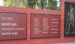 સાબરમતી આશ્રમની પુનર્વિકાસ યોજનાને એક પરિવારે અટકાવી દીધી! જાણો શા માટે તેઓ ઘર ખાલી કરવા તૈયાર નથી?