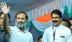 પોતાના જ લગ્નનું કાર્ડ જોઈને હેરાન થયા નેતાજી, બોલ્યા- ‘કોઈએ આવવાનું નથી...’