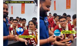JEE ટોપર્સે સફળતા મળ્યા પછી ખુલાસો કર્યો; સ્માર્ટફોન છોડીને સાદા કીપેડવાળા ફોન અપનાવ્યા!