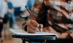 ગુજરાતમાં ધો-12 અંગ્રેજીના પેપરમાં ‘ભગવદ્ ગીતા’ના પ્રશ્નો પૂછાતા વિદ્યાર્થીઓએ કહ્યું- આ સિલેબસ બહારના પ્રશ્નો છે