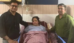 ખાડાને કારણે એમ્બ્યુલન્સમાં લાગ્યો ઝટકો, બ્રેઇનડેડ મહિલા ભાનમાં આવી ગઈ; સ્મશાનગૃહ લઈ જવાની હતી તૈયારી 