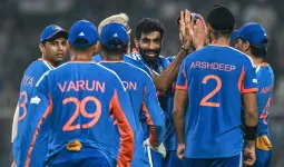 વરુણ અને અભિષેકે કરેલી આ ભૂલો ટીમ ઇન્ડિયાને સેમીફાઇનલમાંથી બહાર કરાવી શકે છે!