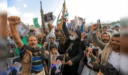 કોણ છે ઈરાનના સપોર્ટમાં ઉતરેલા હુતિ? તેમના એક પગલાથી યુદ્ધનો માર્ગ બદલાઈ શકે છે