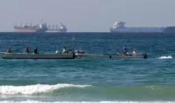 ફારસની ખાડીમાં 22 ભારતીય ટેન્કરો ફસાયા, 16 લાખ ટન ક્રૂડ અને LPGનો ભંડાર અટક્યો