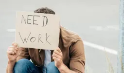 દેશમાં 40 ટકા સ્નાતકોને નોકરી મળતી નથી; અઝીમ પ્રેમજી યુનિવર્સિટીના રિપોર્ટમાં થયો ખુલાસો!