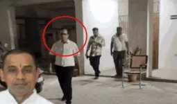 લાખો રૂપિયા પગાર છતા દોઢ લાખની લાંચ લેતા GST અધિકારી ઝડપાયો, સેટલમેન્ટના 5 લાખ માંગેલા