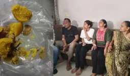 સુરતમાં અજાણ્યાએ ઘરના દરવાજા બહાર પ્રસાદ મૂક્યો, ખાતા જ પરિવાર હોસ્પિટલમાં 