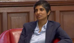 કોણ છે મેનકા ગુરુસ્વામી? જેમણે LGBTQIA+ સમુદાયના પ્રથમ સાંસદ બનીને ઇતિહાસ રચી દીધો!