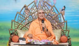 સ્વામી અવધેશાનંદ ગિરિ: મર્યાદિત ભાષા જ ભારતની આત્મા છે