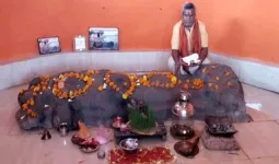 આ ગામમાં રાવણનું દહન નથી થતું પણ પૂજા થાય છે, નાભિમાં તેલ લગાવીને પૂજે છે લોકો; દશેરાએ ઉત્સવ નહીં શોક મનાવે છે