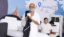 ૐ એ આધ્યાત્મિક સ્વસ્તિક છે, કલ્યાણકારી મંત્ર છે : મોરારિ બાપુ 