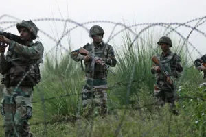 રમઝાનના મહિનામાં પાકિસ્તાને કર્યું 12 વખત સીઝફાયરનું ઉલ્લંઘન, 42 વખત કર્યા હુમલા