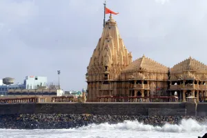 ગત વર્ષે સોમનાથ મંદિરમાં થઇ આટલા કરોડની આવક