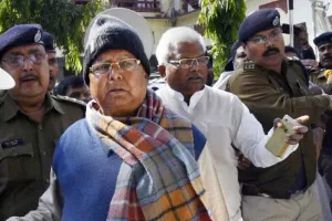 IRCTC ટેન્ડર કૌભાંડ: લાલુ, રાબડી અને તેજસ્વીના જામીન મંજૂર