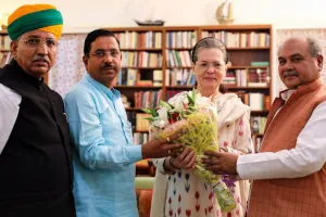 BJPના ત્રણ મોટા મંત્રી કેમ સોનિયા ગાંધીને મળવા ગયા, જાણો