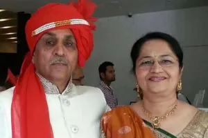 જૂનાગઢમાં ચાલુ કાર્યક્રમે અસ્વસ્થ થયેલી મહિલાની મદદે આવ્યા અંજલી રૂપાણી