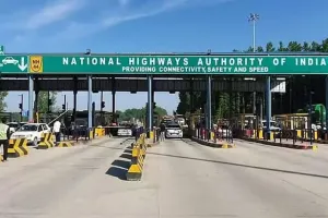 શું ખરેખર ટૉલ ગેટ પર 10 સેકન્ડથી વધુ સમય લાગે તો નથી આપવા પડતા પૈસા?