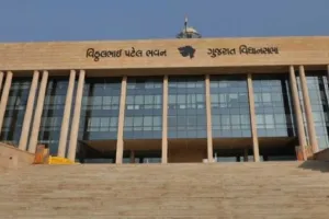 ગુજરાતમાં કામદારોના કલાકો માટેનું બિલ તો મંજૂર પણ તેનો અમલ કેટલો થશે?