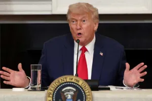 શું ટ્રમ્પ બધા દેશોના નાગરિકોની એન્ટ્રી પર બેન મૂકવાની તૈયારી કરી રહ્યા છે?