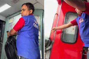 ટ્રેન સાફ કરી કચરો બહાર ફેંકી દેશને ગંદો કરી રહ્યા છે; વારંવાર કહેવા છતાં રેલવે કર્મચારીએ કચરો પ્લેટફોર્મ પર ફેંક્યો!