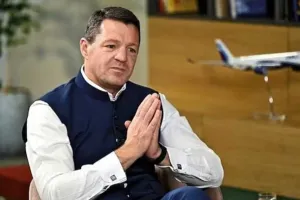 ઇન્ડિગોએ મુસાફરો માટે 10,000 વળતર અને ટ્રાવેલ વાઉચરની જાહેરાત કરી