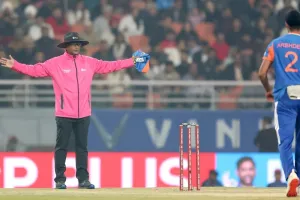 અર્શદીપ સિંહે ફેંકી 13 બૉલની ઓવર, લાઈવ મેચમાં ગંભીર ગુસ્સે 