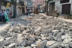 23 લાખના ખર્ચે બનાવેલો RCC રોડ 44 દિવસમાં જ તોડી નાખવાની નોબત આવી ગઈ