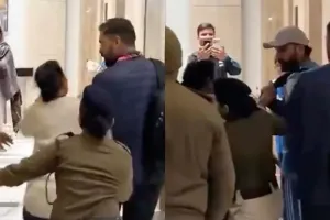 ઇન્દોરમાં હોટલ બહાર મહિલાએ રોહિત શર્માનો હાથ પકડ્યો, સુરક્ષા તોડવાનું કારણ પણ જણાવ્યું