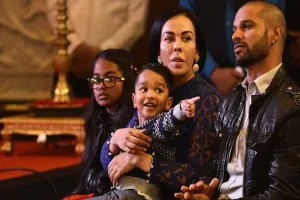 શિખર ધવનને ધમકાવીને પૈસા લીધા... કોર્ટે આયેશાને વ્યાજ સહિત 5.7 કરોડ રૂપિયા પરત કરવાનો આપ્યો આદેશ