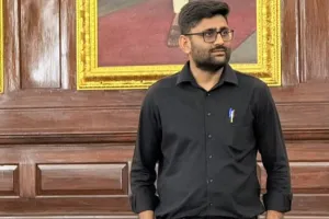 ગોપાલના આરોપો.. ભાજપે રાજકોટ અને સુરતમાં ઔદ્યોગિક કંપનીઓના 1100 કરોડ માફ કર્યા છે પણ...