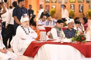 શા માટે ગૃહમંત્રીએ બસ્તરમાં જ 4 રાજ્યોના CM સાથે બેઠક કરી; 'નક્સલવાદના ભયમાંથી બહાર નીકળીને વિકાસના માર્ગ પર...' નો સંદેશ!