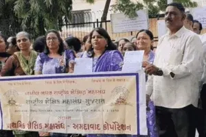 TET પરીક્ષા આપવાનો કેમ ગુજરાતના શિક્ષકો ઈનકાર કરી રહ્યા છે? જાણો શું છે તેમની માંગણીઓ
