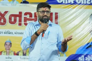 જો ખેડૂતો શાંતિપૂર્વક આંદોલન કરે તો તમારી સરકાર સાંભળતી નથી, તો હવે ખેડૂતોએ શું કરવું?