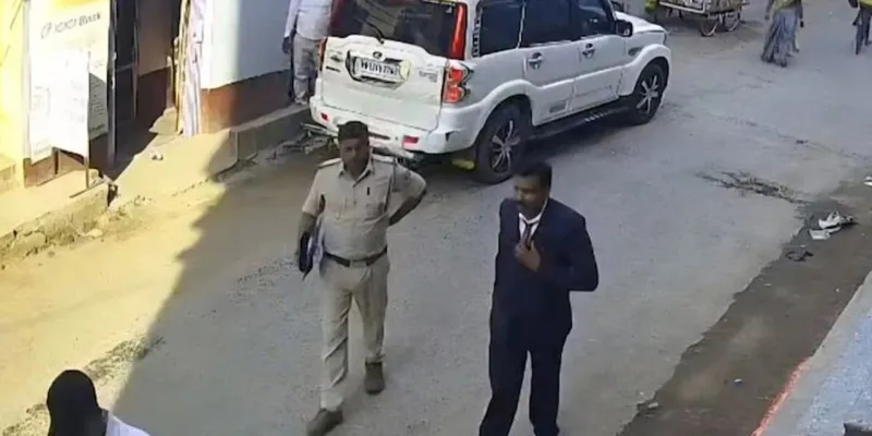 ઝવેરીને ત્યાં 'સ્પેશિયલ 26' સ્ટાઈલમાં લૂંટ, સૂટ-બૂટ-પોલીસ યુનિફોર્મમાં પહોંચ્યા આરોપીઓ