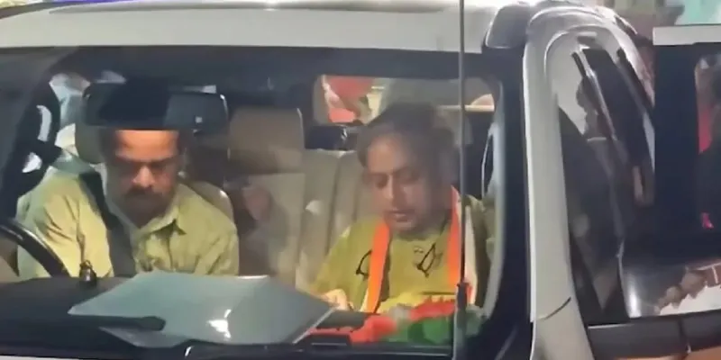 કોંગ્રેસ સાંસદ શશી થરૂરના કાફલા પર હુમલો, ગનમેનને બહાર નીકળવું પડ્યું