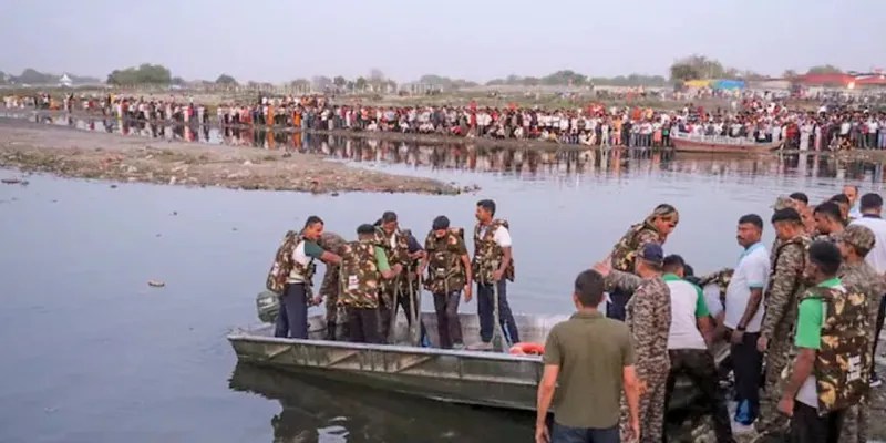 ‘રીલ જોતી હતી એટલે જીવું છું’, મથુરા બોટ દુર્ઘટનામાં બચેલી મહિલાનો દાવો