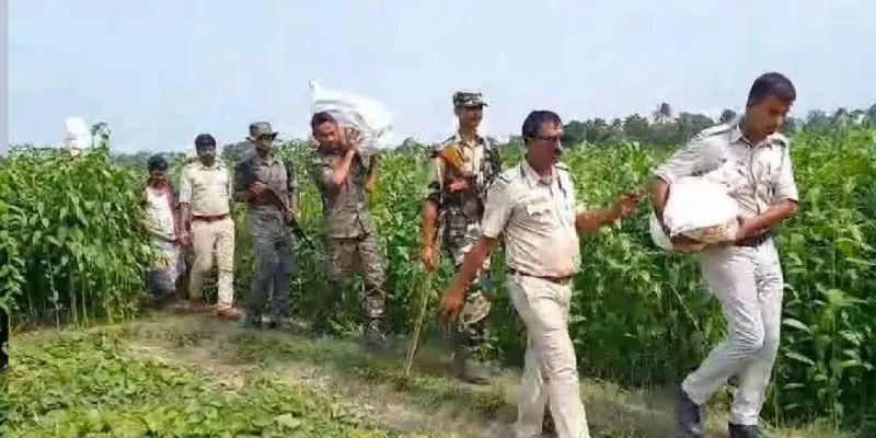 બંગાળમાં TMC નેતાના ફાર્મહાઉસ નજીક જમીનમાંથી મળ્યા 2.24 કરોડ, ગણતરી હજુ ચાલુ છે