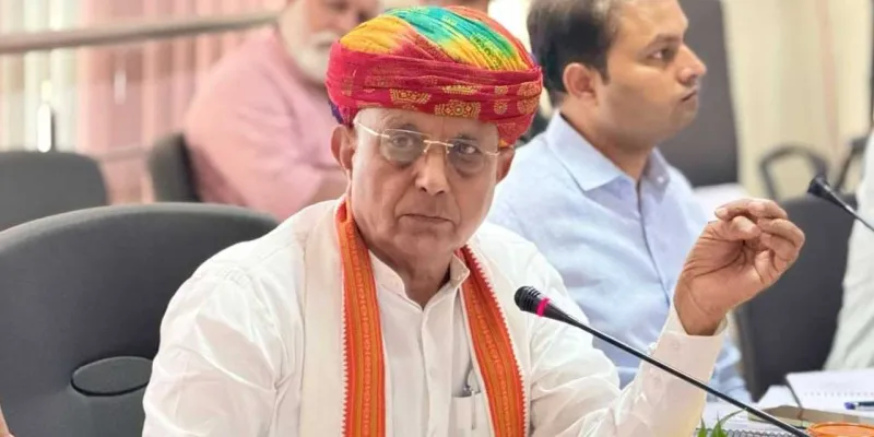 કાકડીની ખેતી માટે પોતાના જ પરિવારને 99 લાખની સબસિડી આપનાર કેન્દ્રીયમંત્રીએ પલટી કેમ મારી?